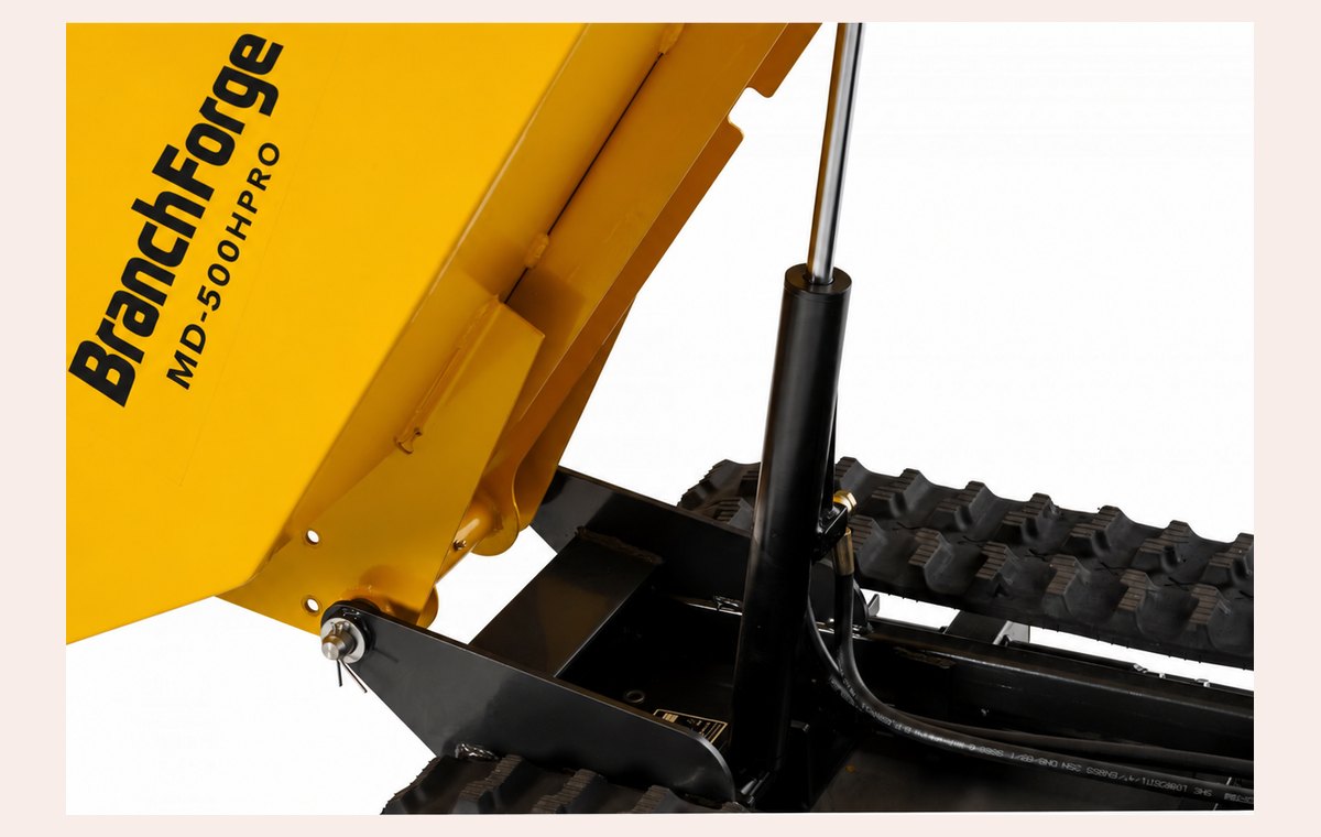 Hydraulic tipping ram and pivot on the MD-500HPRO skip